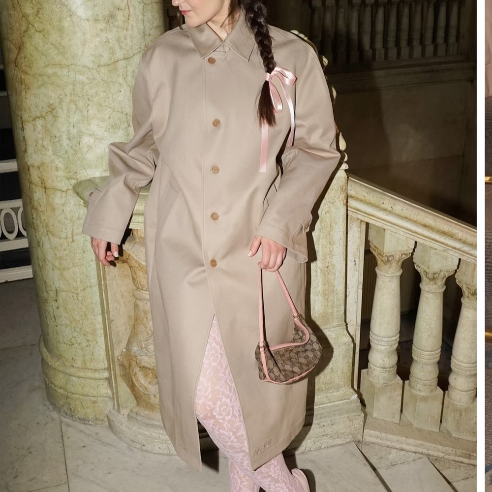 Djerf Avenue Classic Tan Trench Coat - Picture 2 of 6